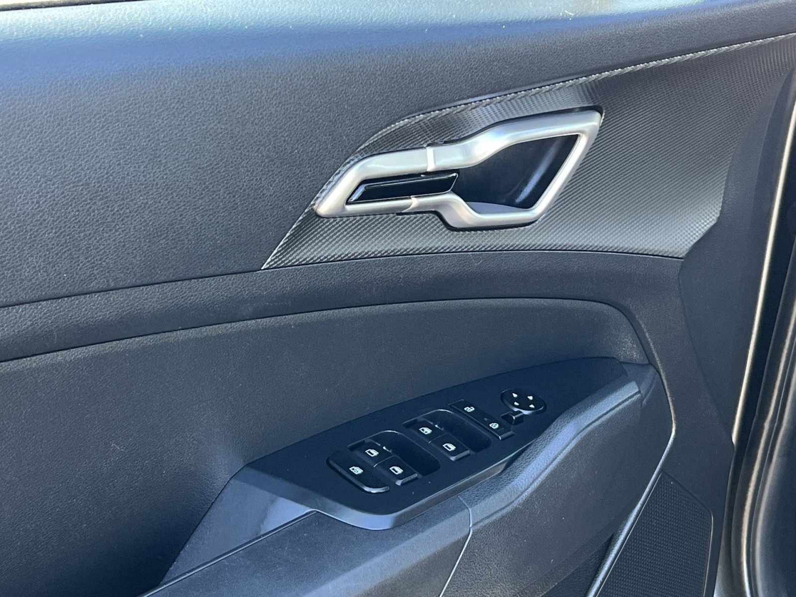 Used 2024 Kia Sportage LX image 13