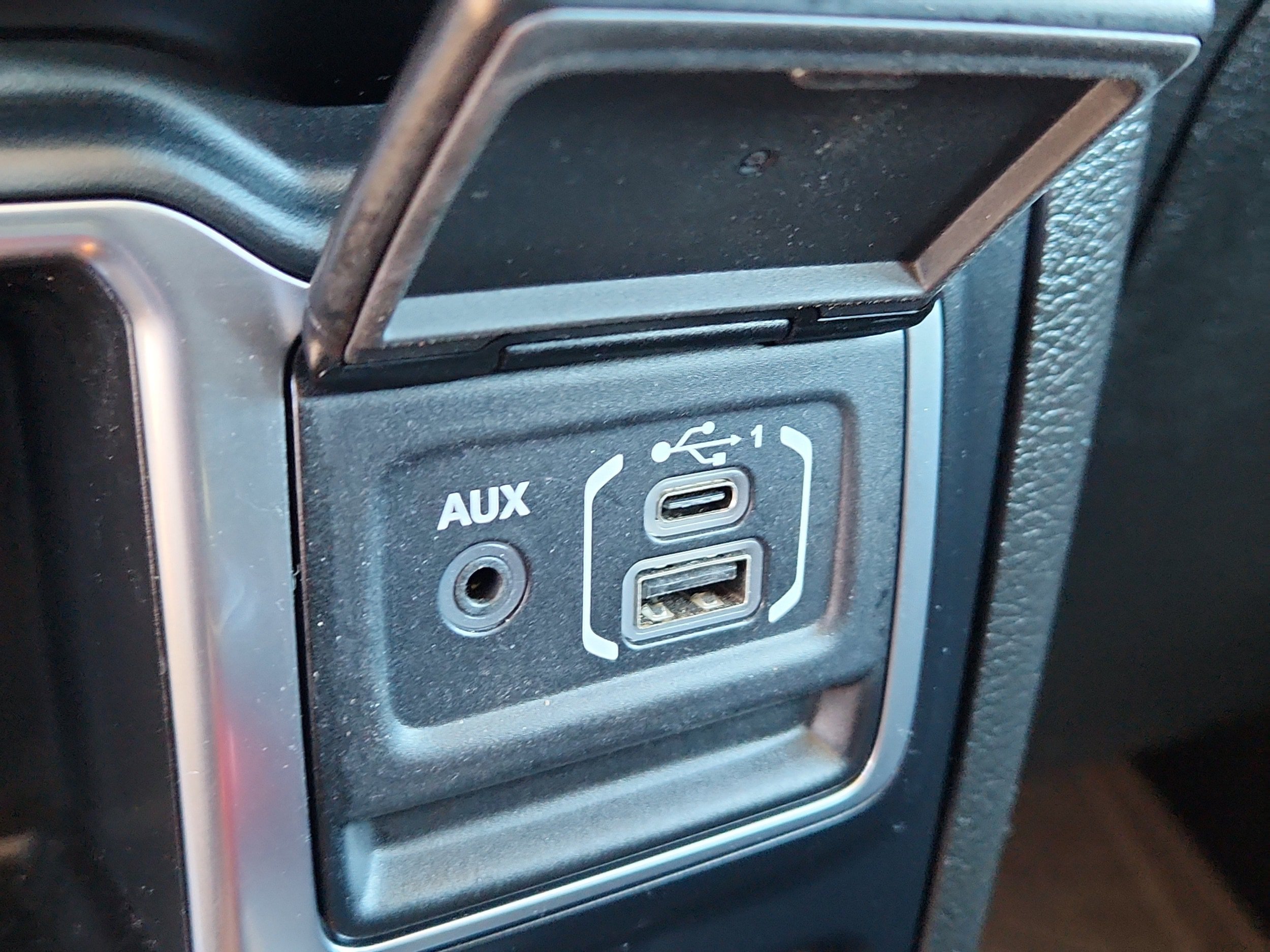 Used 2023 Jeep Gladiator Sport AWD/4WD image 22