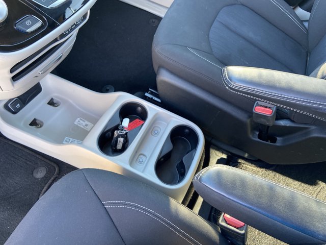Used 2023 Chrysler Voyager LX FWD image 24