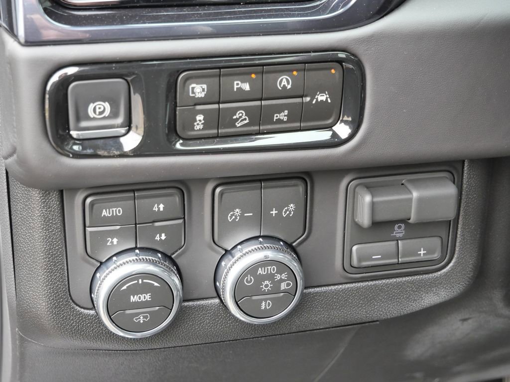 New 2026 GMC Yukon AT4 Ultimate AWD/4WD image 45