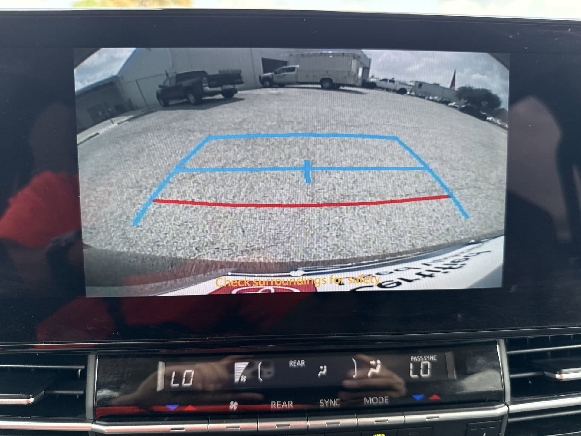 Used 2025 Toyota Sienna XLE FWD image 24