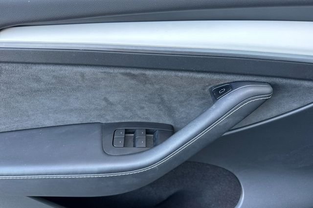 Used 2022 Tesla Model Y Performance AWD/4WD image 12