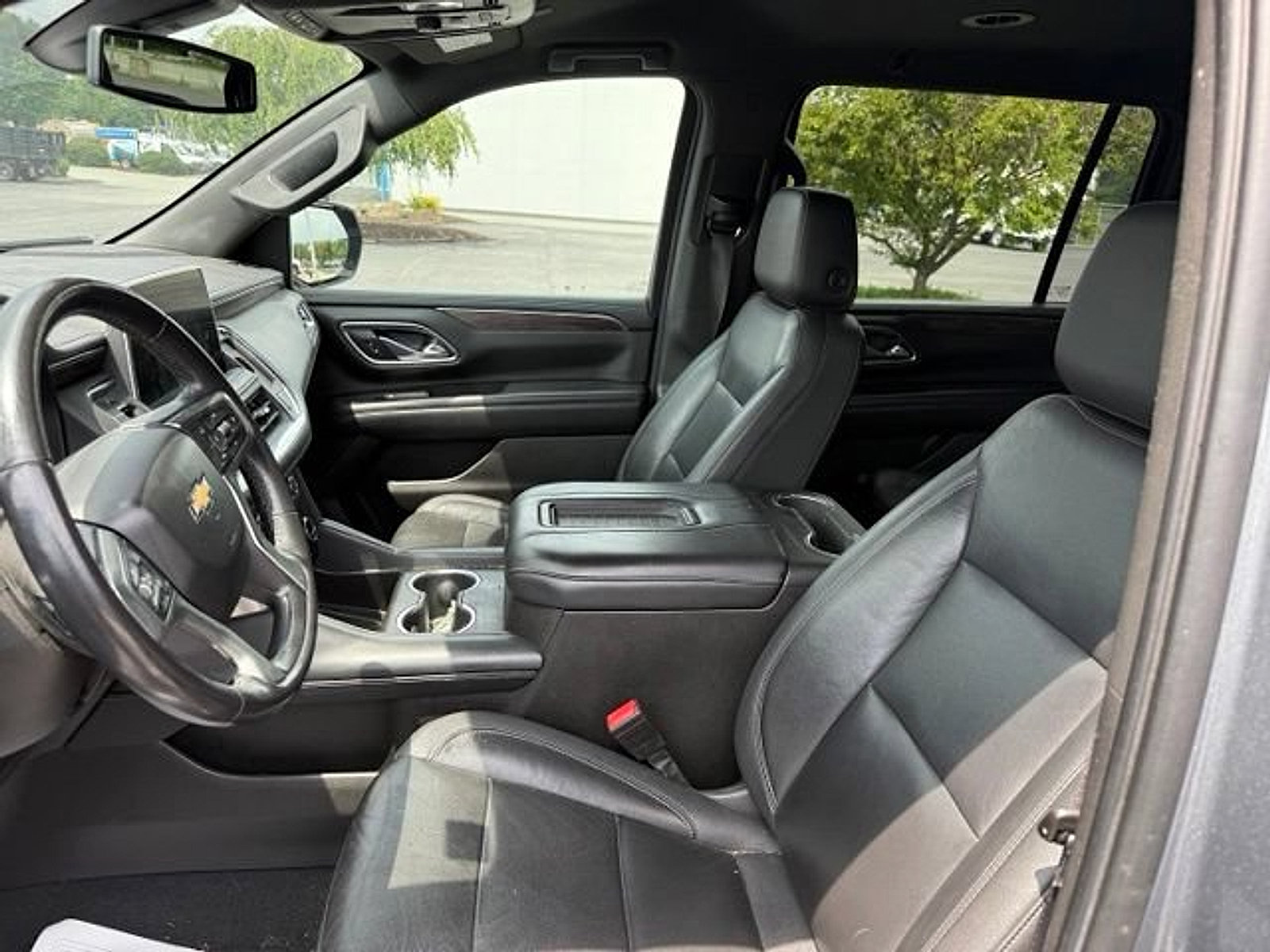 Used 2021 Chevrolet Suburban LT AWD/4WD image 16