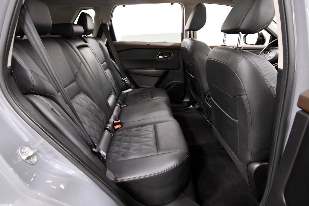 Used 2023 Nissan Rogue Platinum w/ Platinum Premium Package AWD/4WD image 17