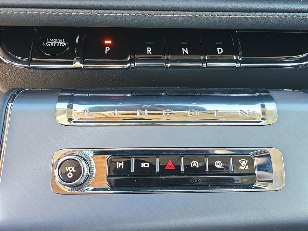 New 2026 Lincoln Aviator AWD image 20