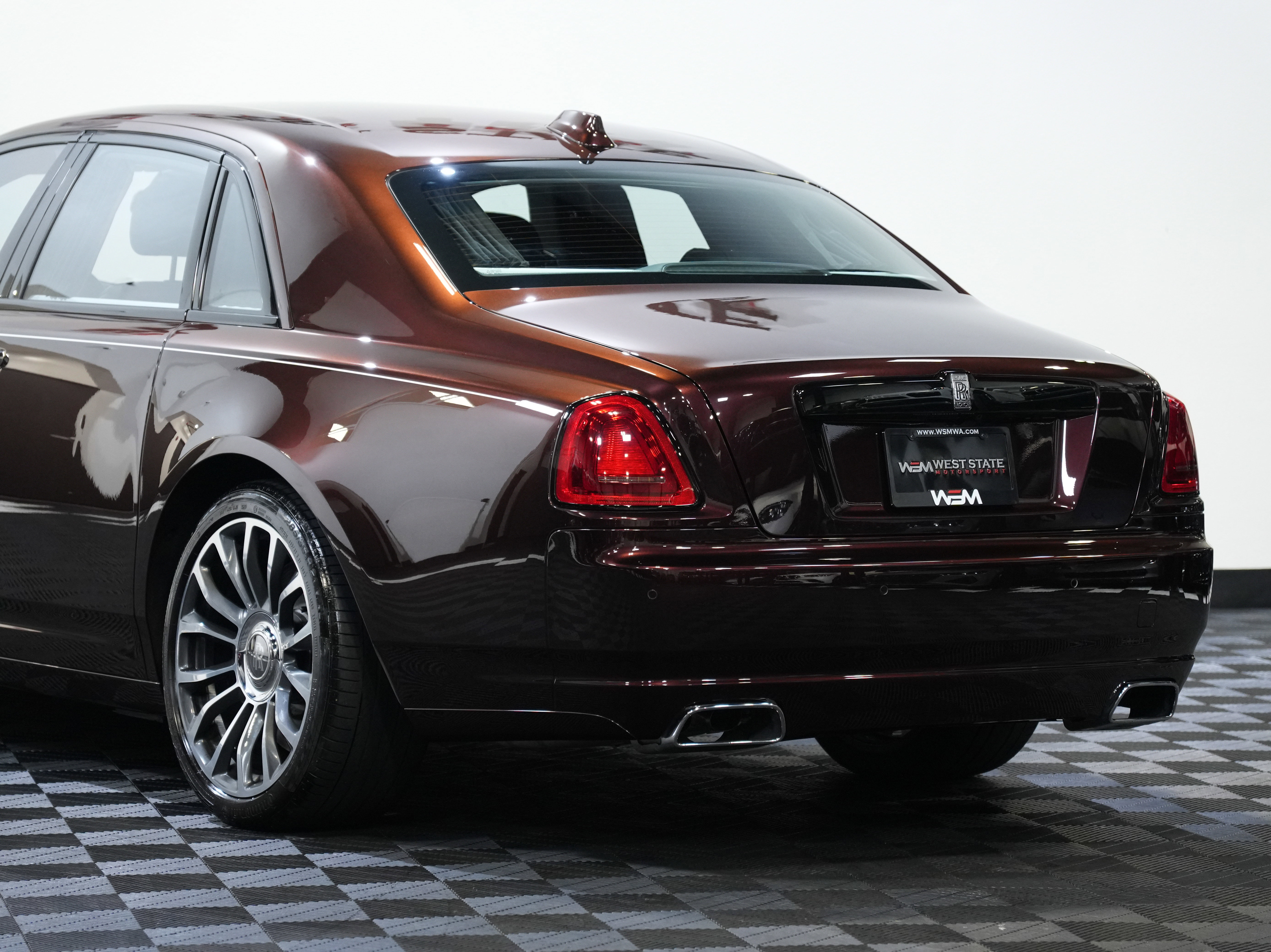 Used 2020 Rolls-Royce Ghost image 17