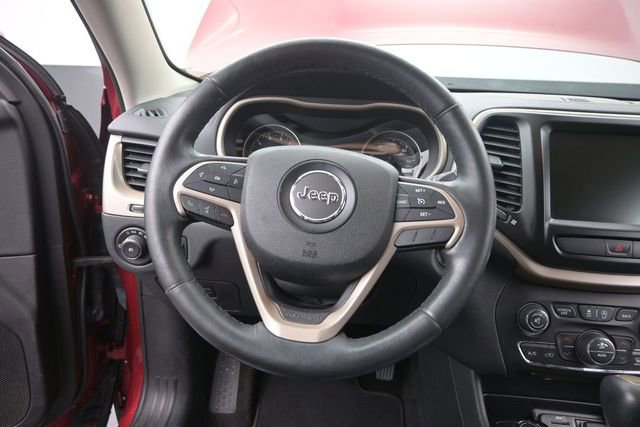 Used 2016 Jeep Cherokee Limited AWD/4WD image 26