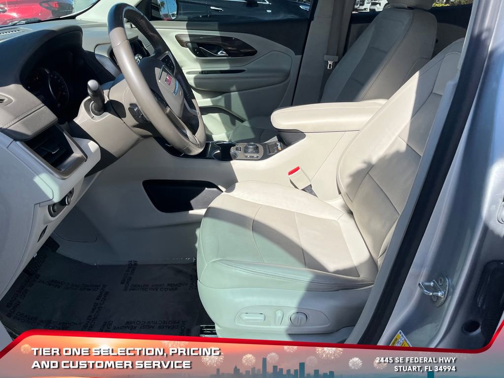 Used 2020 GMC Terrain Denali w/ Denali Premium Package image 9