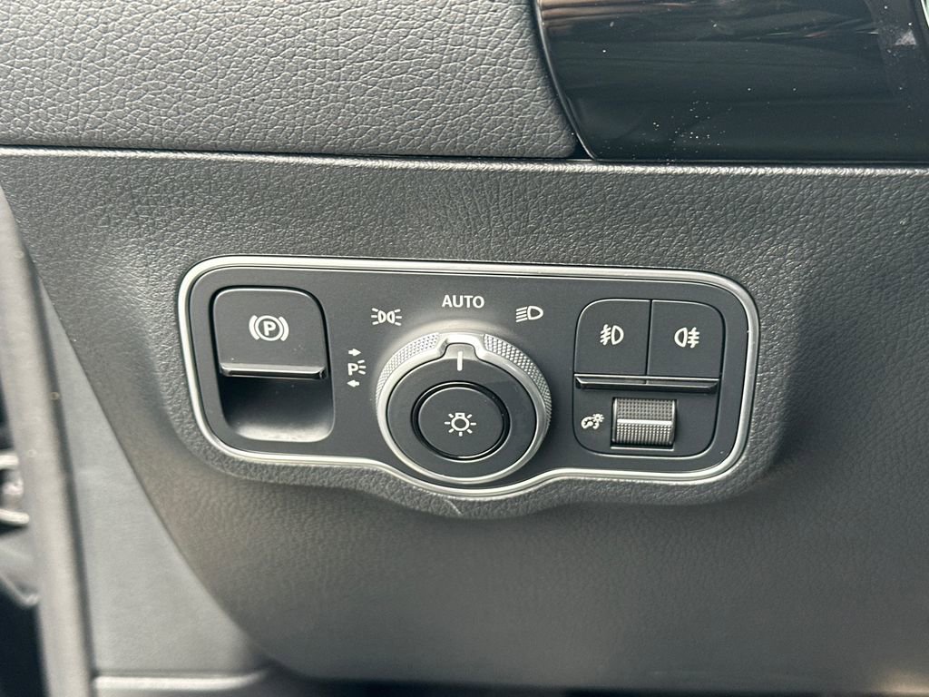 Certified 2026 Mercedes-Benz GLA 250 4MATIC image 32