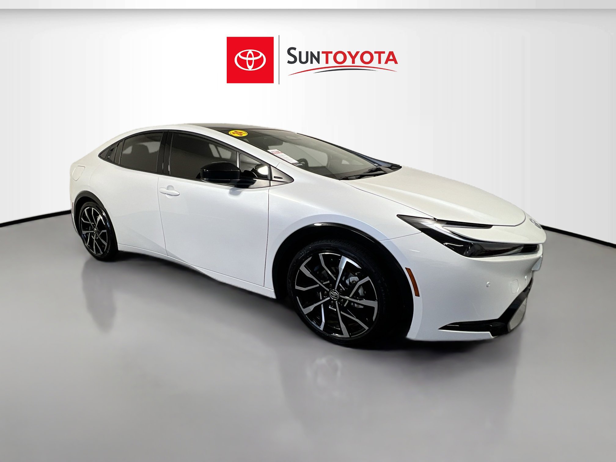 Used 2024 Toyota Prius Prime image 1
