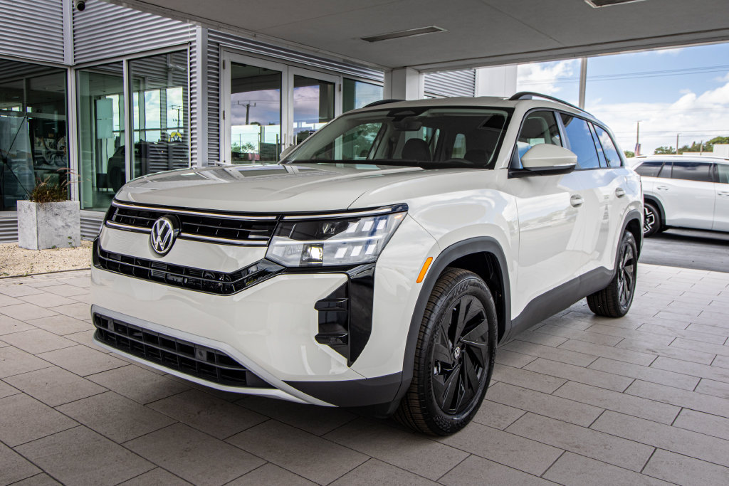 New 2027 Volkswagen Atlas SE FWD image 10