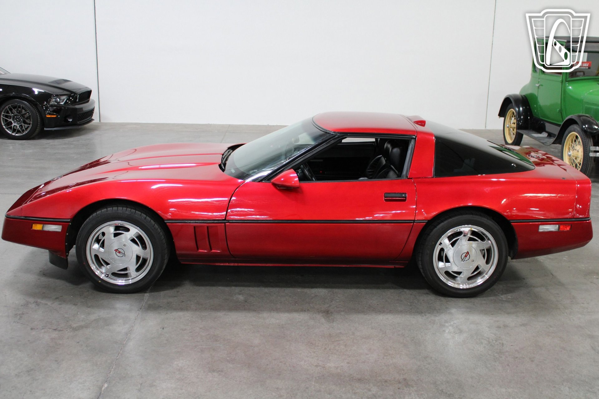 Used 1989 Chevrolet Corvette Coupe RWD image 7