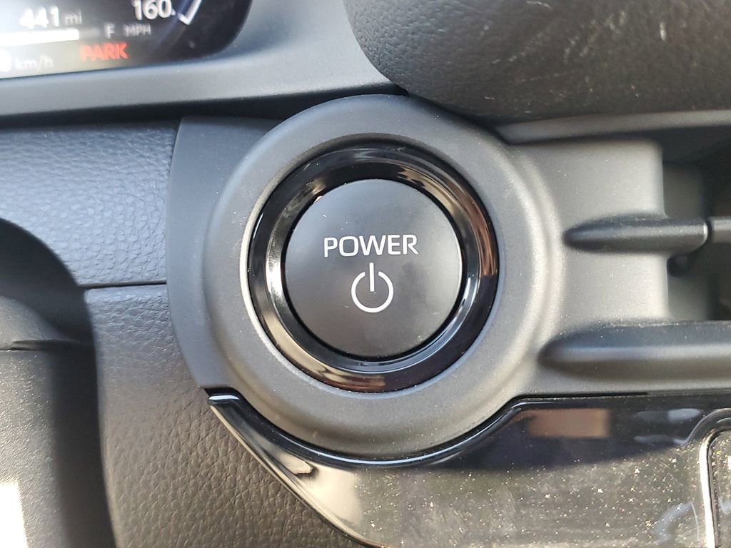 Used 2023 Toyota Crown Limited image 32