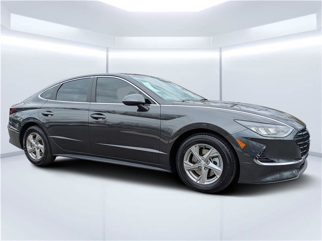 Certified 2022 Hyundai Sonata SE image 1