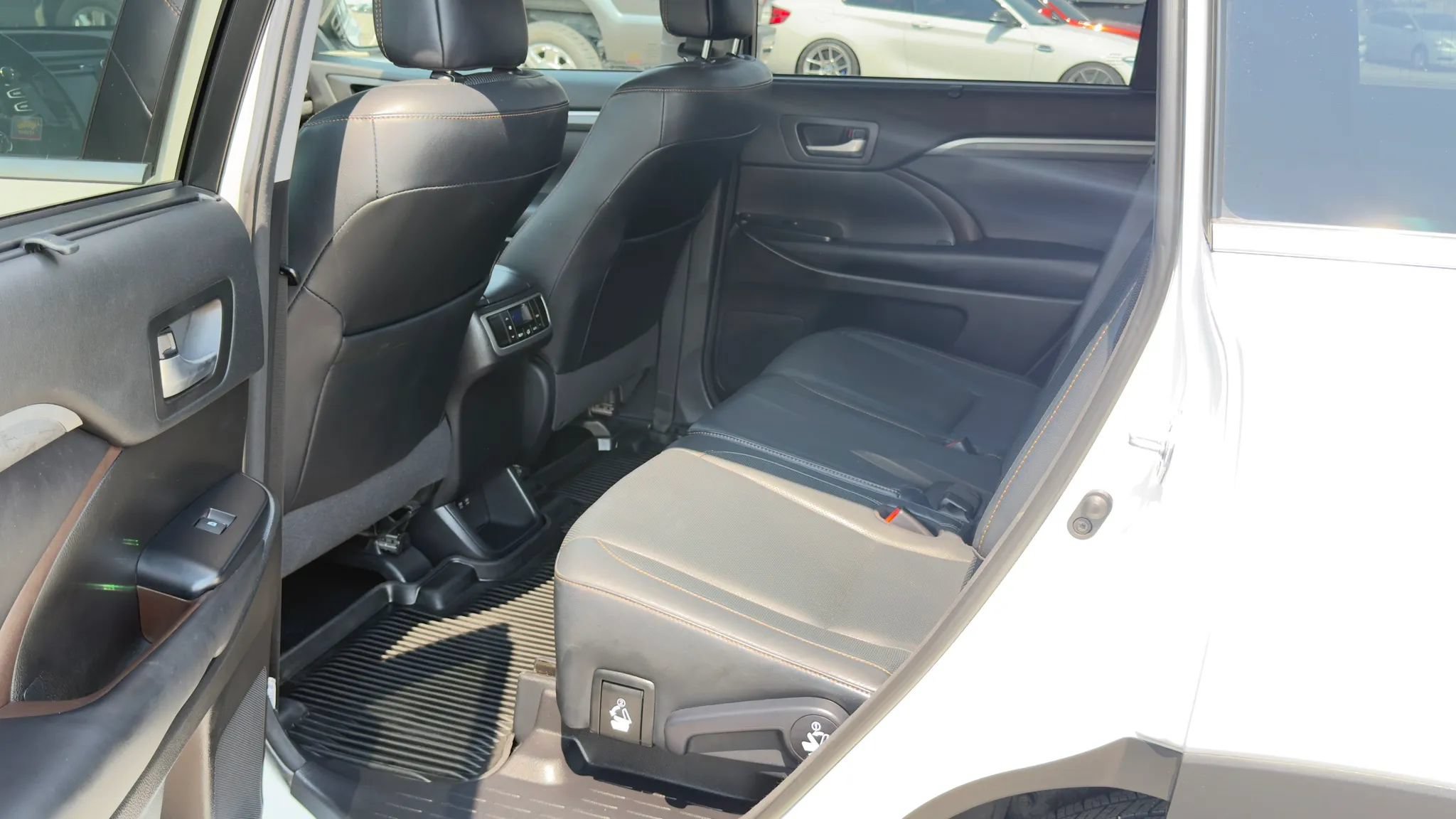 Used 2018 Toyota Highlander Limited AWD/4WD image 14