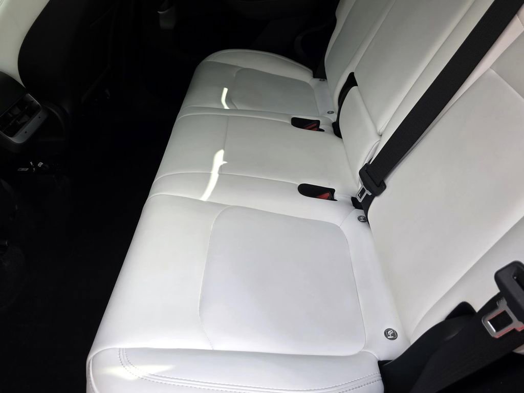 Used 2024 Tesla Model Y Performance AWD/4WD image 14