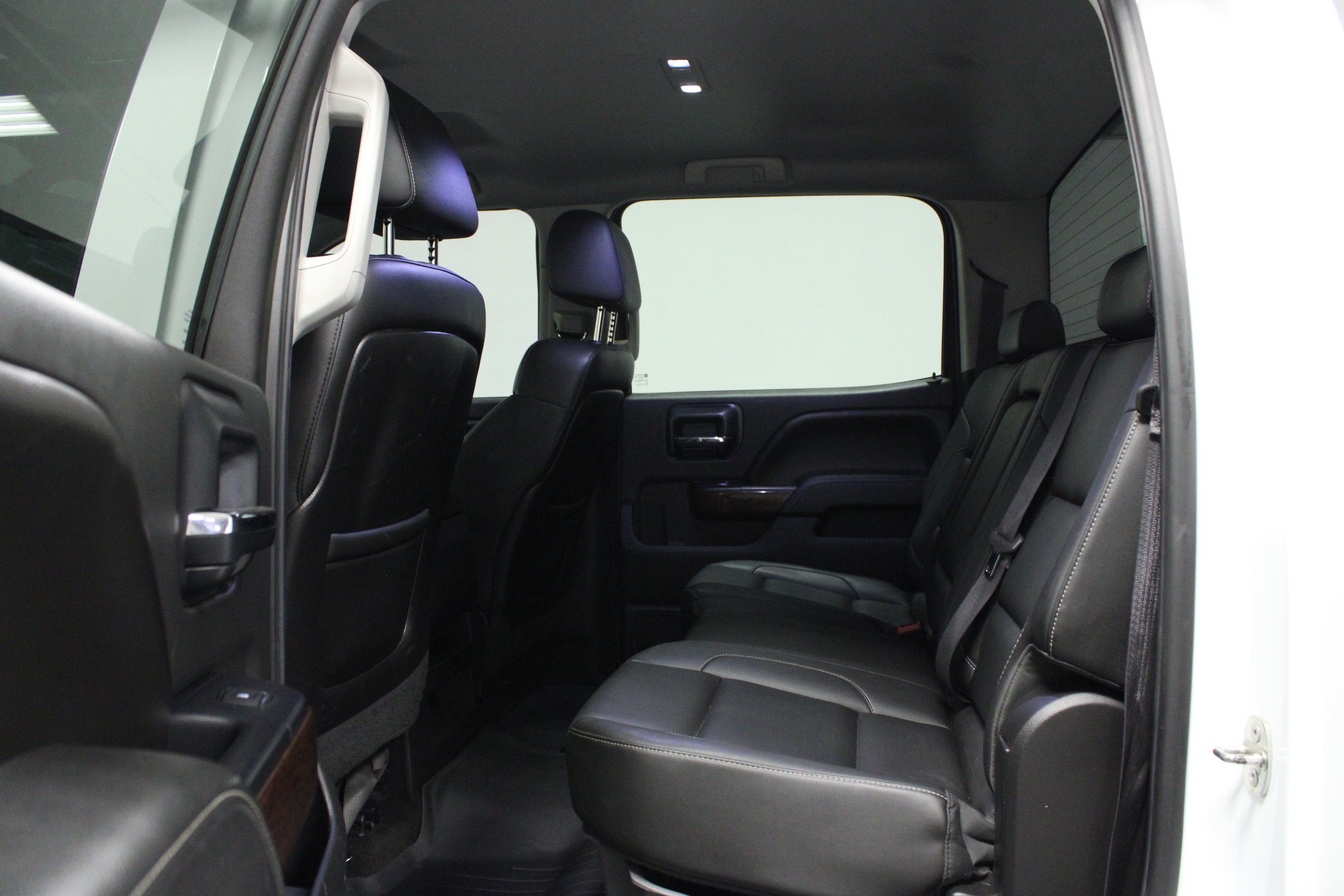 Used 2015 GMC Sierra 2500 SLE w/ SLE Preferred Package AWD/4WD image 13