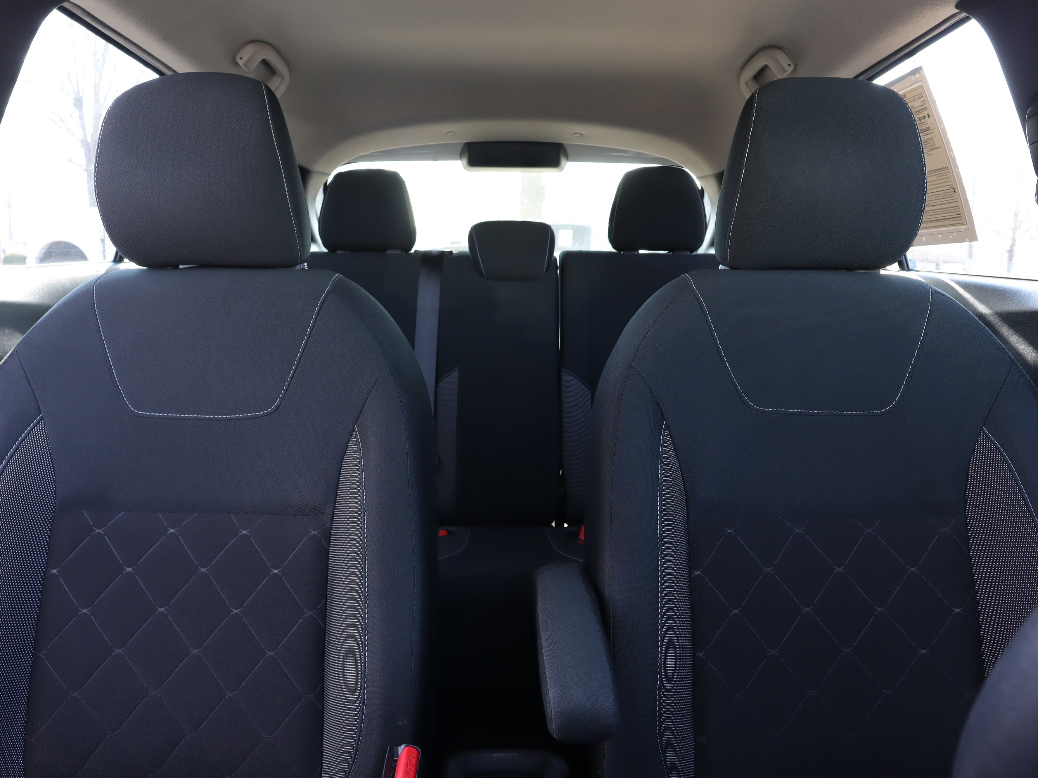 Used 2020 Nissan Kicks S image 27