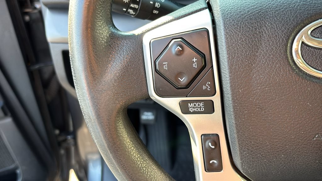 Used 2018 Toyota Tundra SR5 w/ SR5 Upgrade Package AWD/4WD image 16