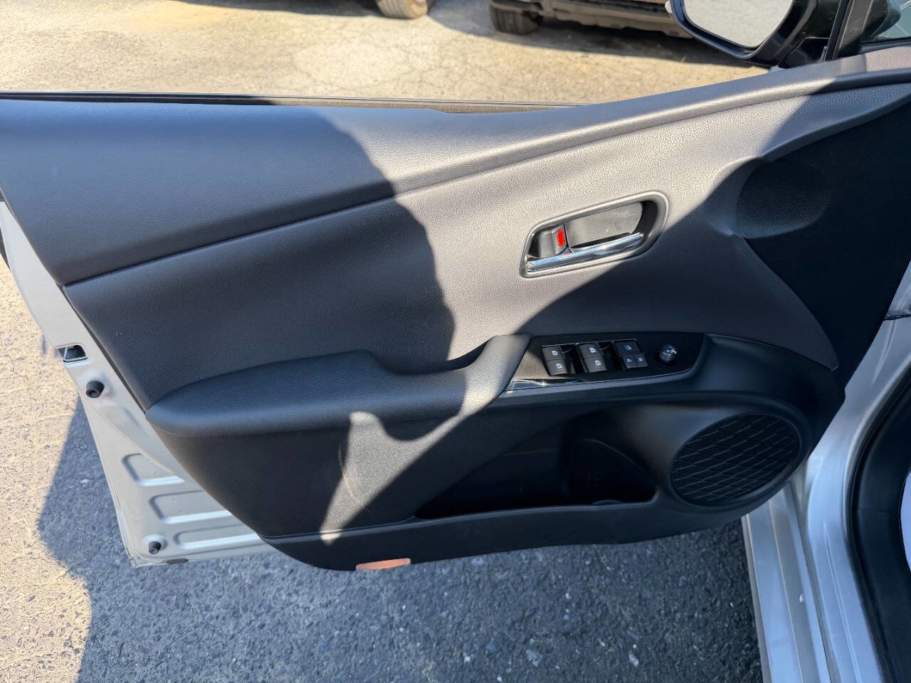 Used 2016 Toyota Prius Four w/ Advanced Technology Package FWD image 18