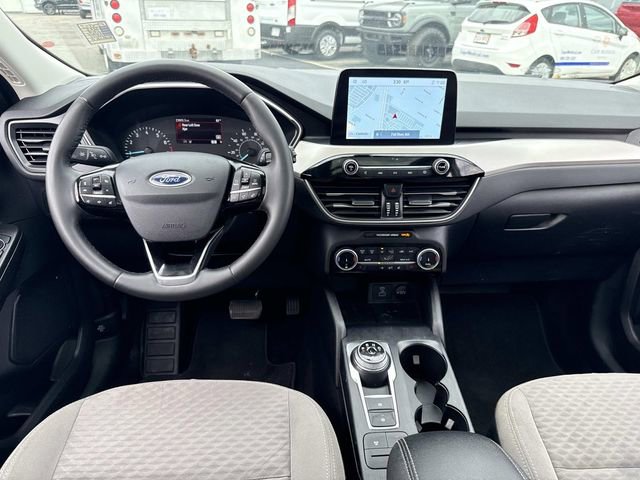 Used 2022 Ford Escape SE w/ SE Sport Appearance Package image 19