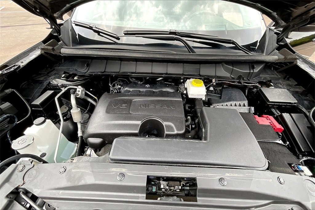 Used 2024 Nissan Pathfinder Platinum image 9