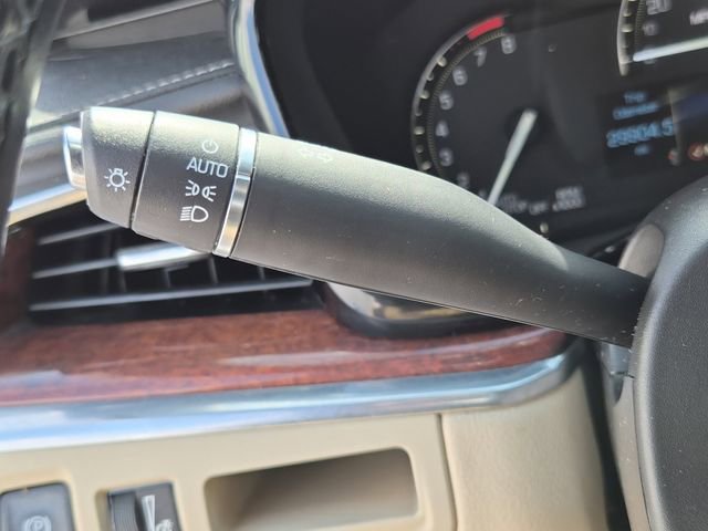 Used 2018 Cadillac XT5 Luxury w/ Driver Awareness Package image 25