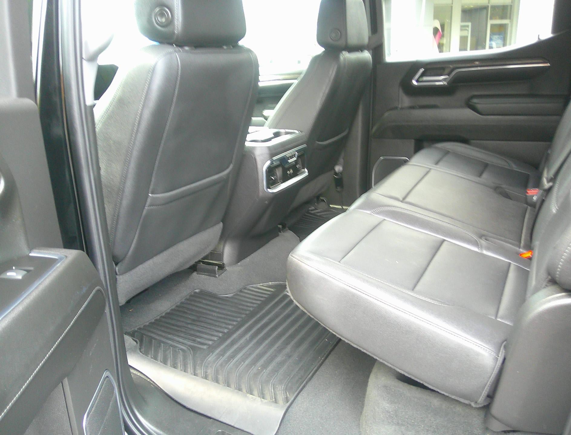 Used 2024 Chevrolet Silverado 1500 LTZ w/ LTZ Convenience Package II AWD/4WD image 11