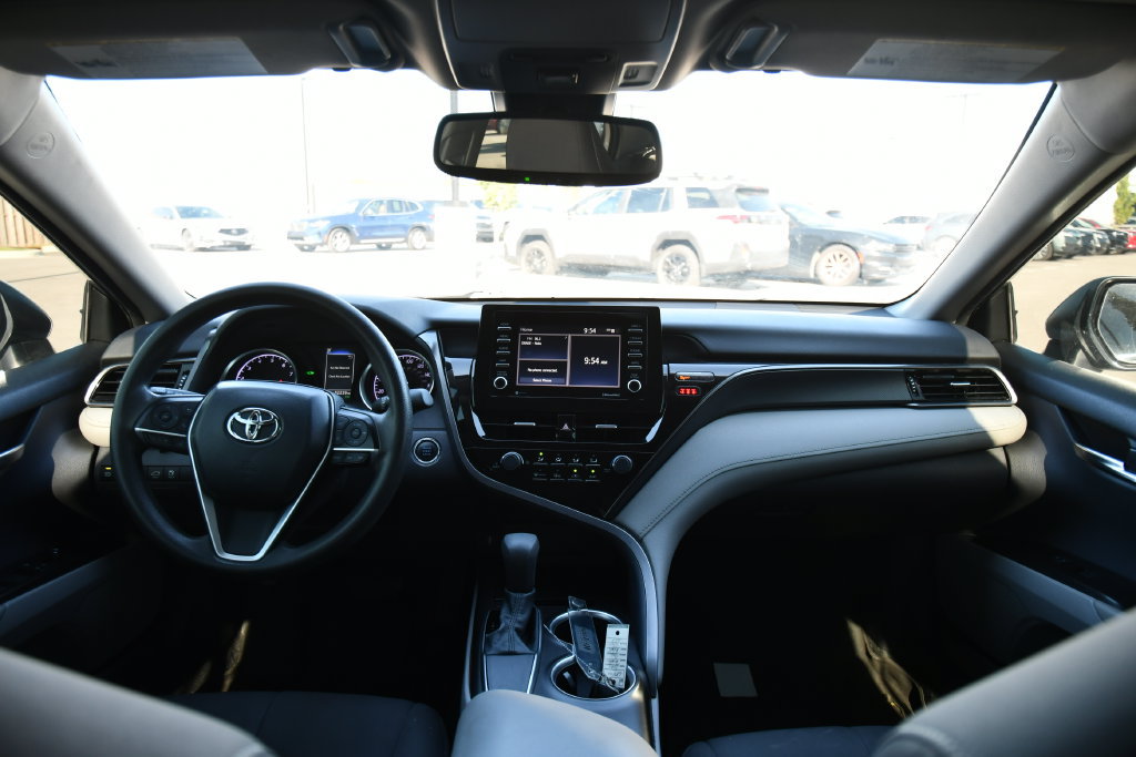 Used 2021 Toyota Camry LE w/ Convenience Package FWD image 26