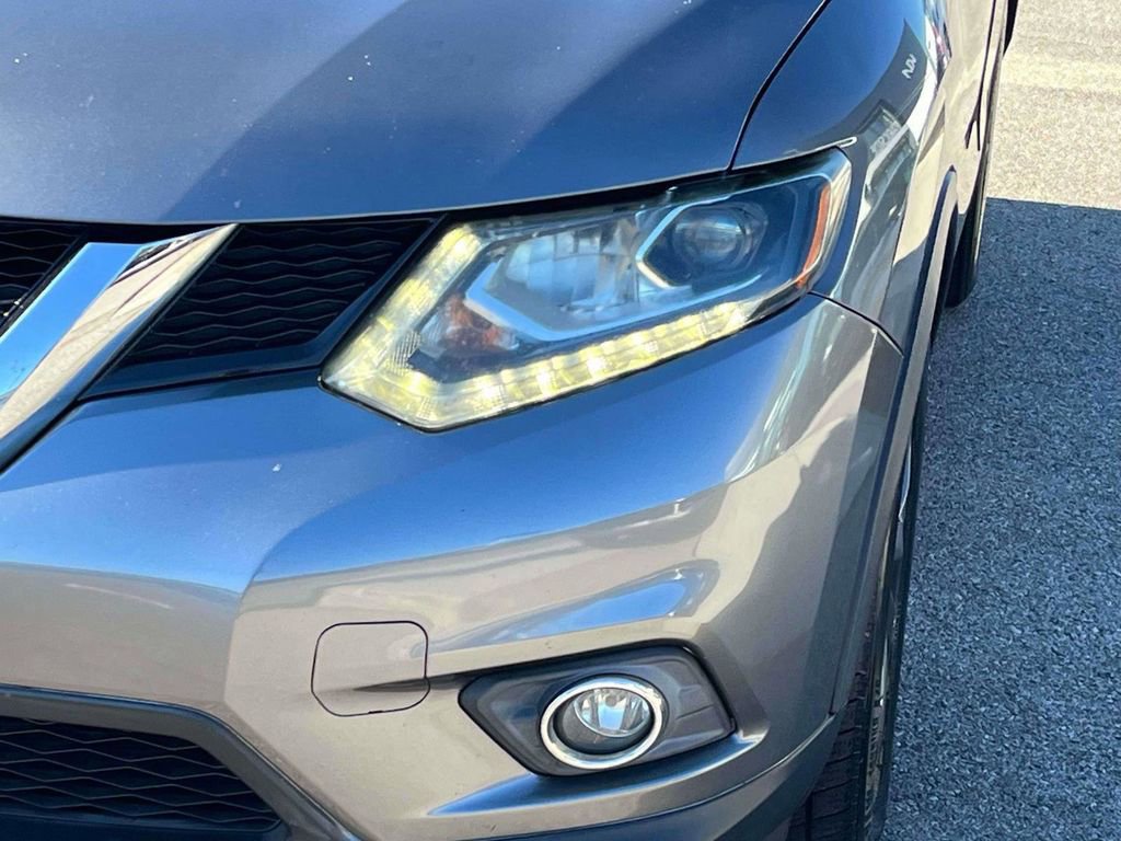 Used 2016 Nissan Rogue SL w/ SL Premium Package image 33