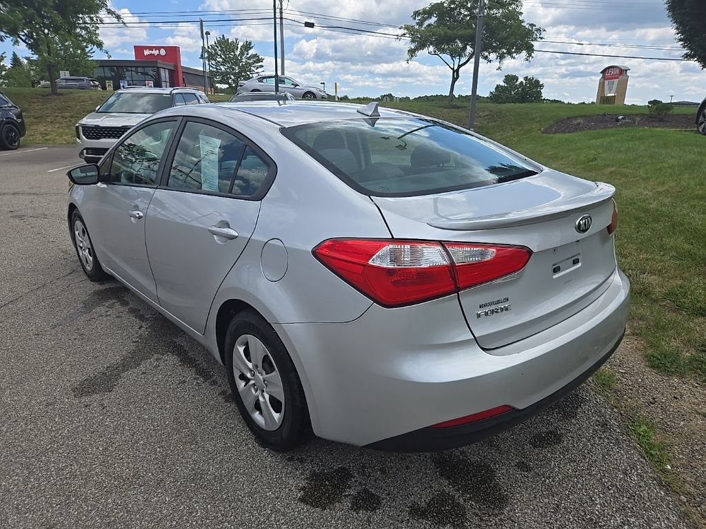 Used 2016 Kia Forte LX w/ LX Popular Package FWD image 5