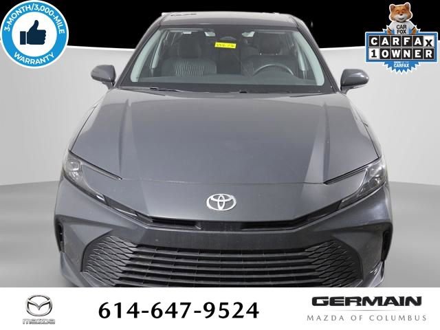Used 2025 Toyota Camry LE image 3