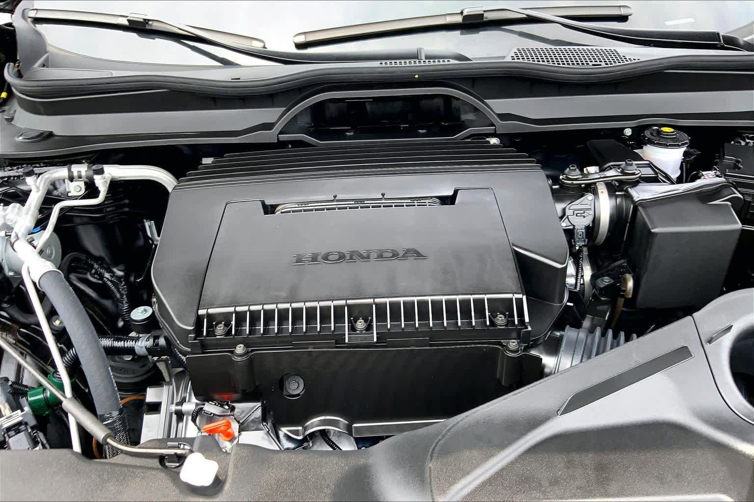 Used 2025 Honda Pilot Touring image 32