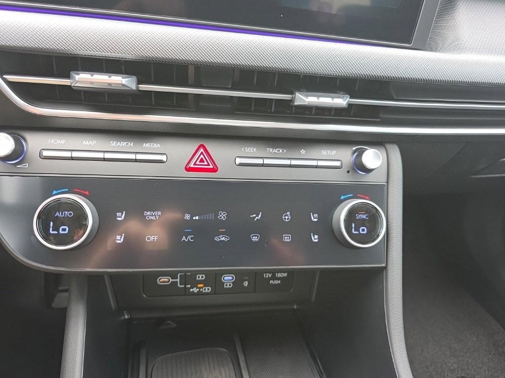 New 2025 Hyundai Sonata Limited image 26