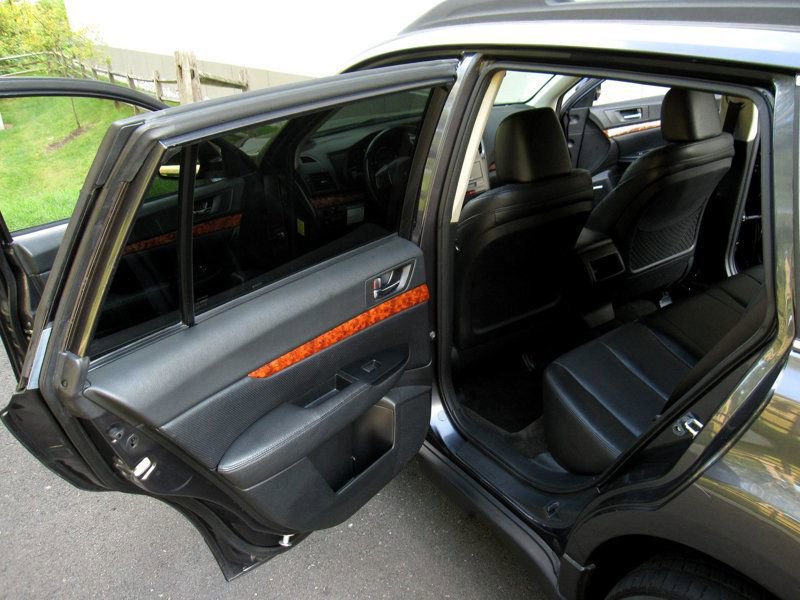 Used 2012 Subaru Outback 2.5i Limited image 22