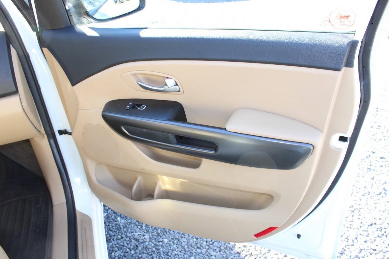 Used 2015 Kia Sedona LX w/ LX Convenience Package FWD image 22