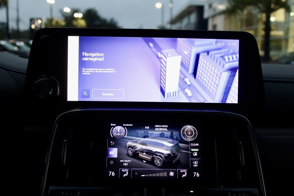 Used 2022 Lexus LX 600 4WD w/ Luxury Package image 19