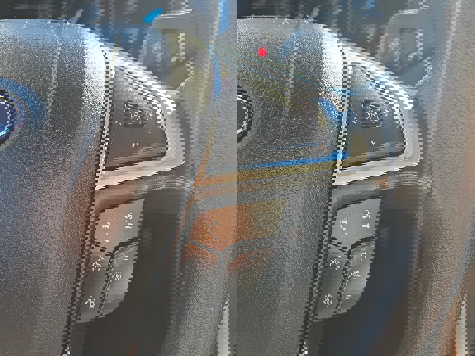 Certified 2024 Ford Edge SEL w/ Convenience Package image 15