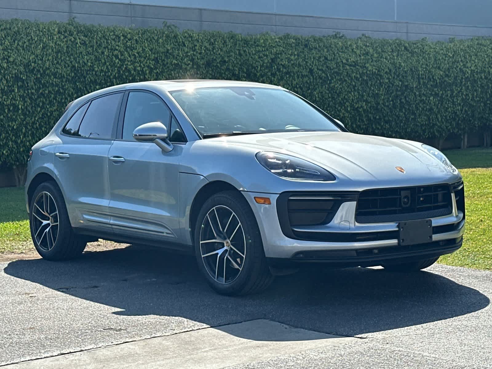 Certified 2023 Porsche Macan Turbo AWD/4WD image 10
