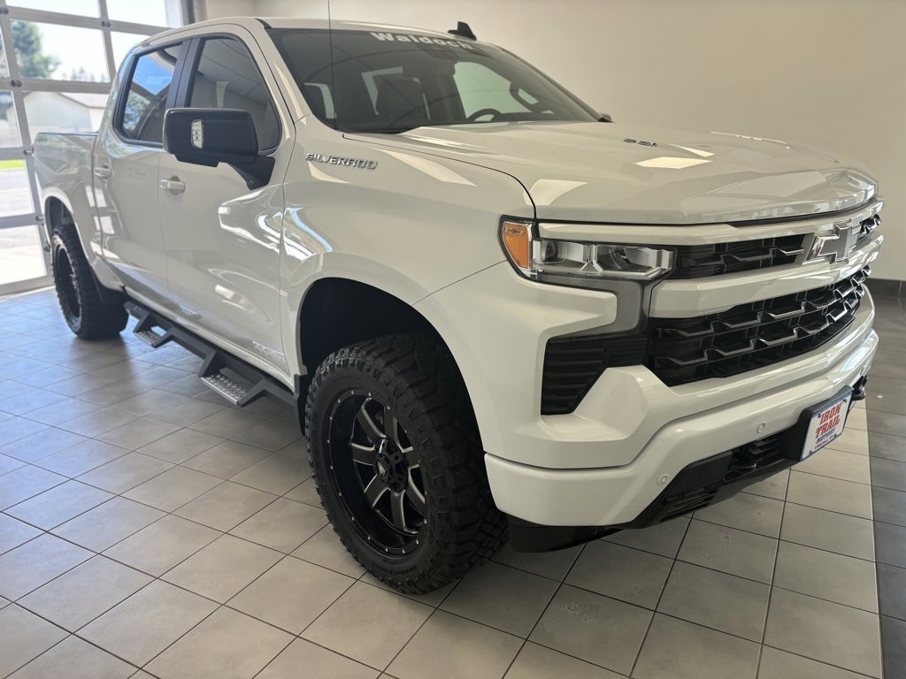 Used 2024 Chevrolet Silverado 1500 RST w/ Convenience Package II image 2