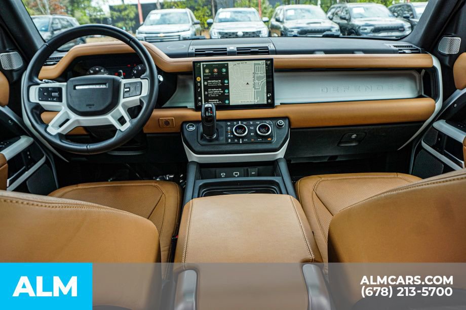 Used 2023 Land Rover Defender 130 SE image 28
