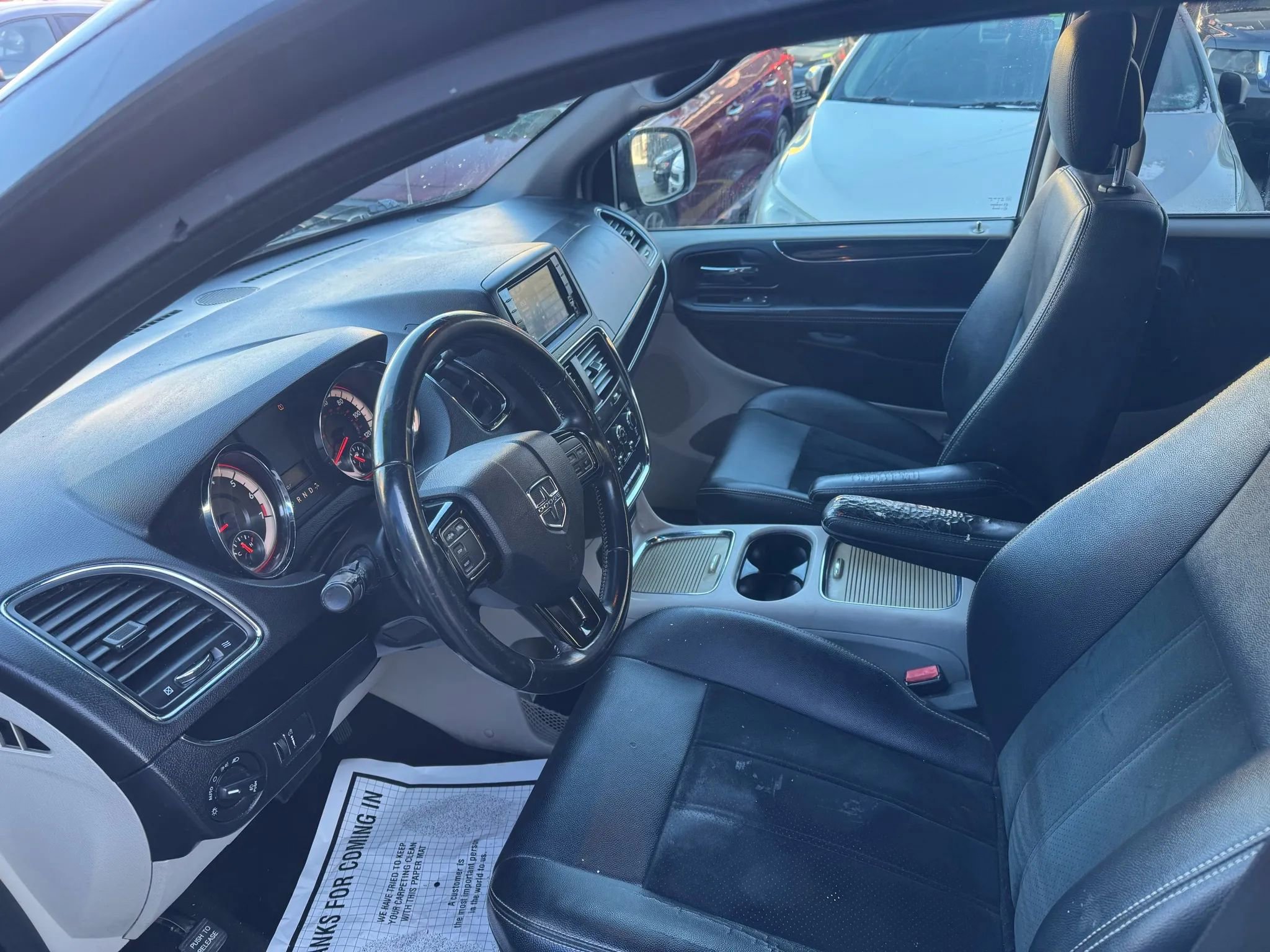 Used 2017 Dodge Grand Caravan SXT image 26