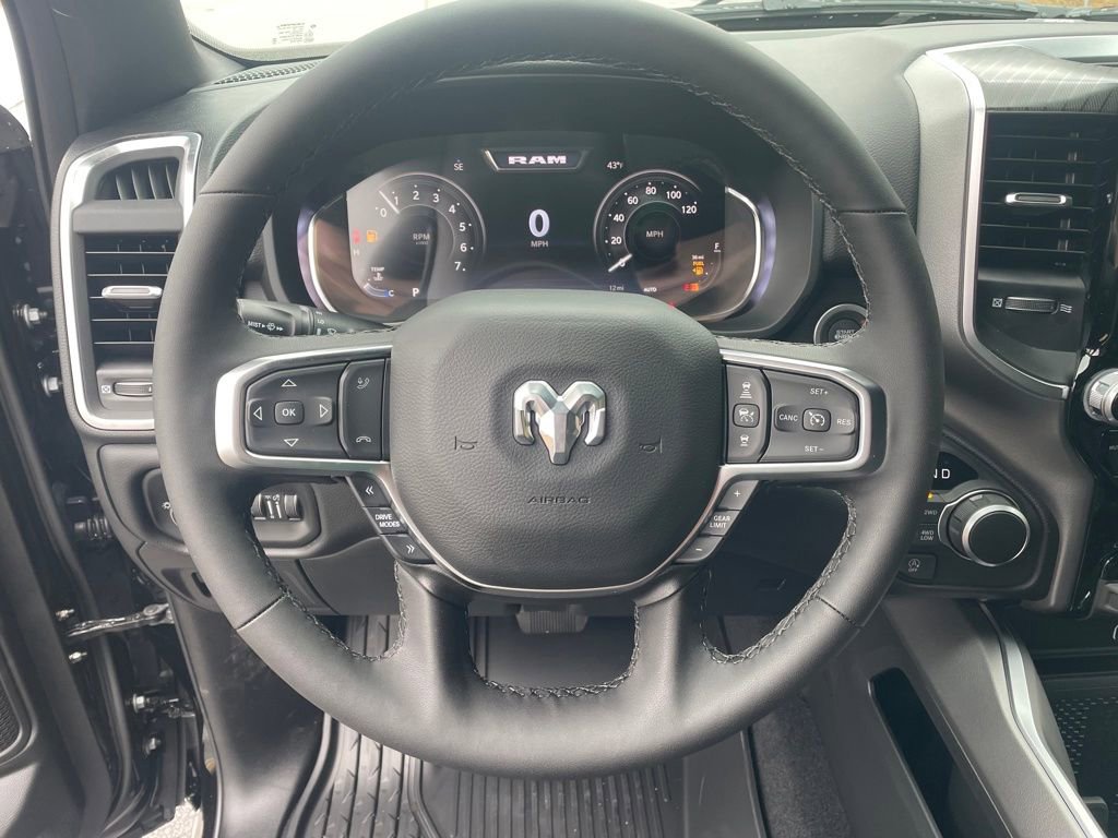 New 2026 RAM 1500 4x4 Crew Cab image 13