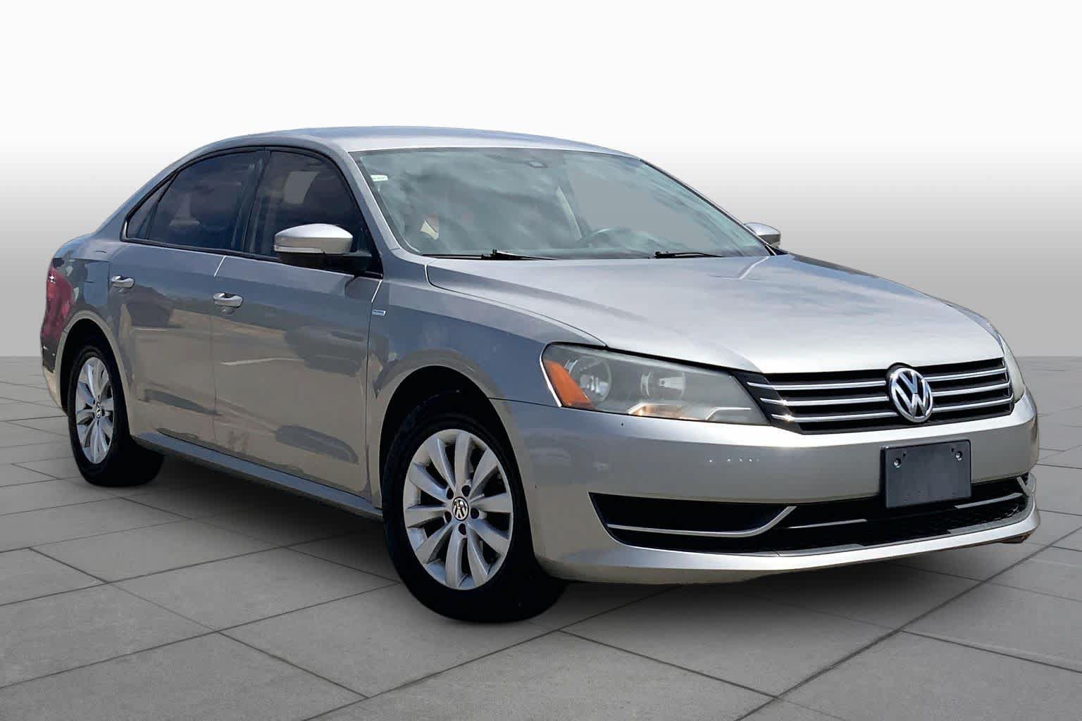 Used 2014 Volkswagen Passat 1.8T S FWD image 3