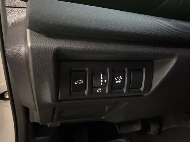 Used 2024 Subaru Outback Premium AWD/4WD image 34