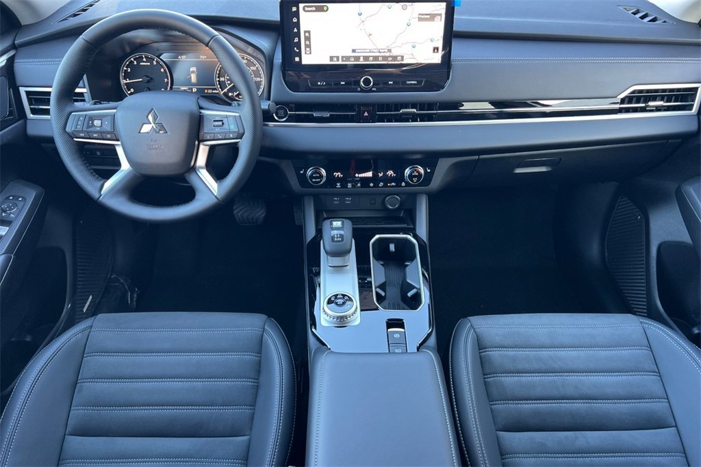 New 2026 Mitsubishi Outlander SE image 14