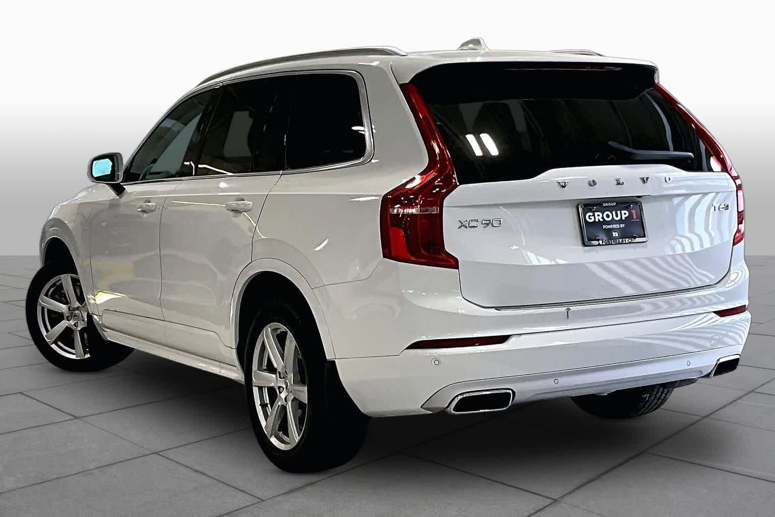 Used 2020 Volvo XC90 T6 Momentum w/ Protection Package AWD/4WD image 12