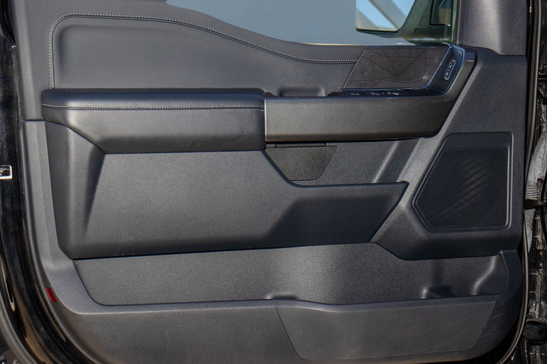 Used 2022 Ford F150 XLT w/ Equipment Group 302A High image 15