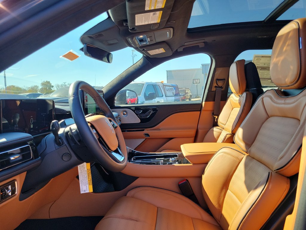 New 2027 Lincoln Aviator Black Label w/ Dynamic Handling Package AWD/4WD image 18
