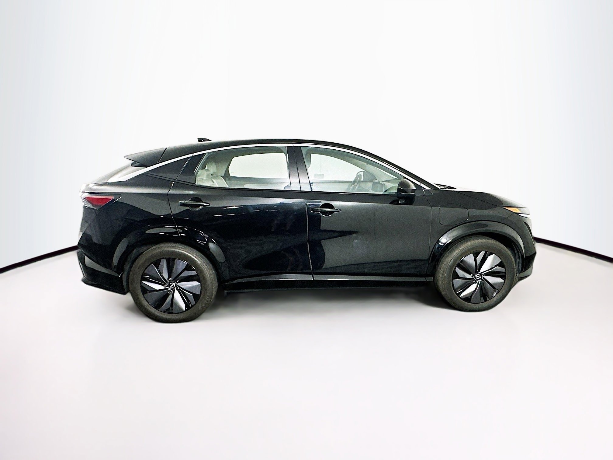 Used 2024 Nissan Ariya FWD image 10